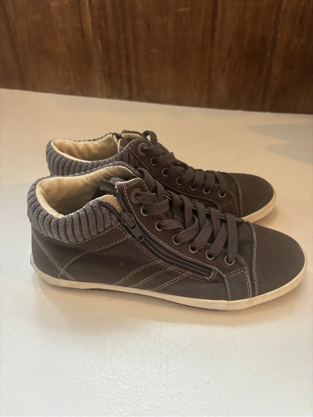 Taos Footwear taos startup
